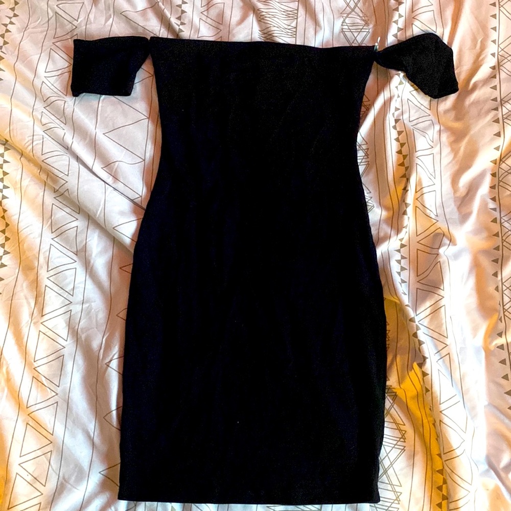 Fashionnova - Black Dress